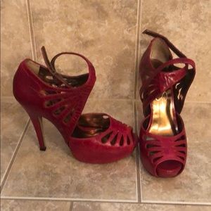 Jessica Simpson heels